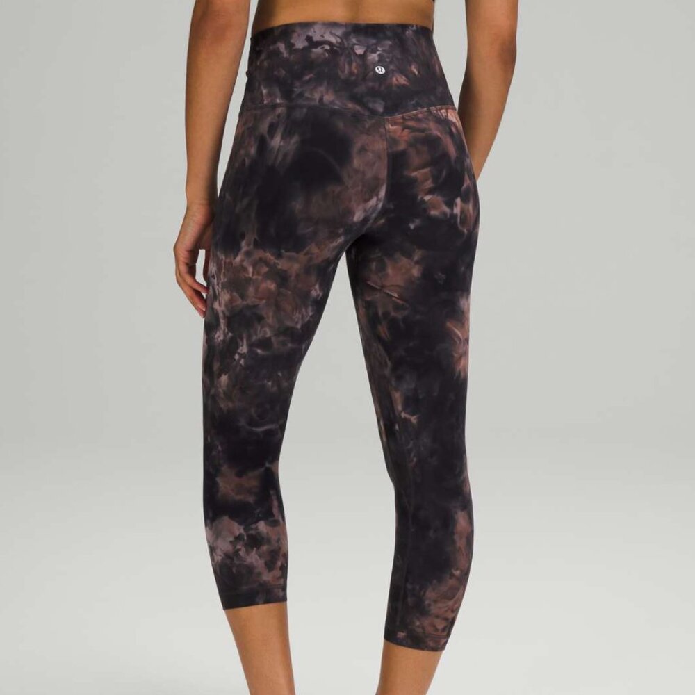 Lululemon Align Crop 21" Leggings Diamond Dye Purple (Size 6) workout athleisure
